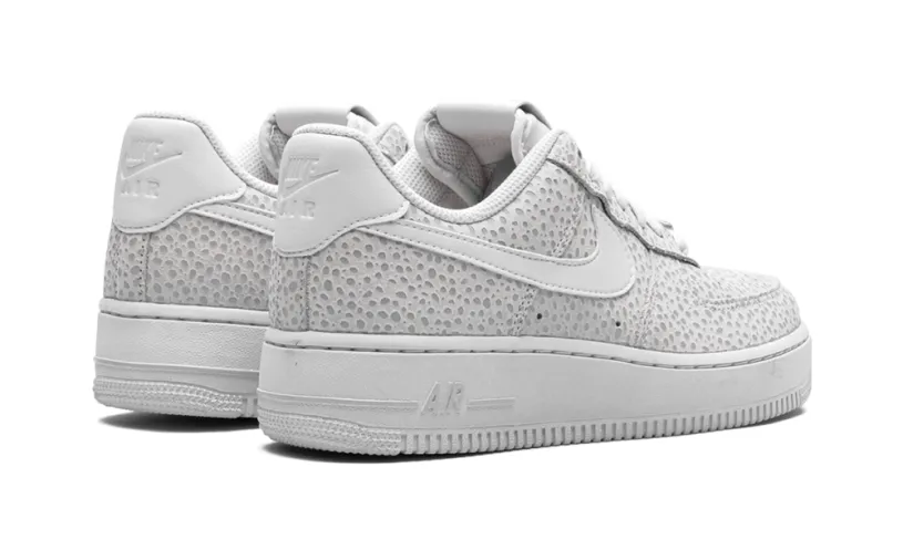 Nike Lifestyle AIR FORCE 1 '07 WMNS 'Grey'